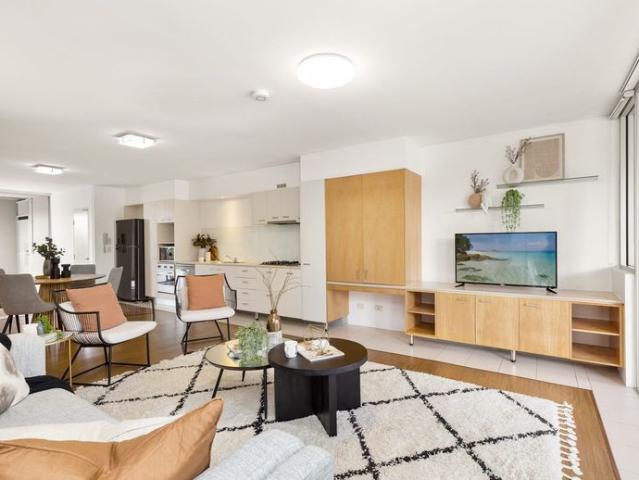 Spacious Apartment Offering Unparalleled Indoor Outdoor Living