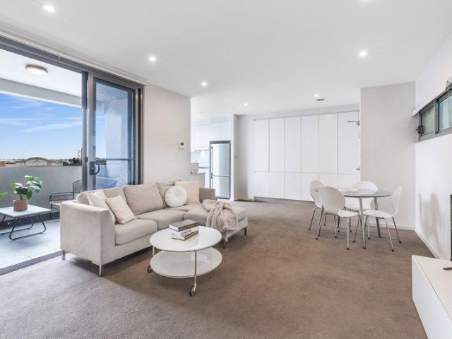 Spacious Apartment Living In Convenient Matraville Setting