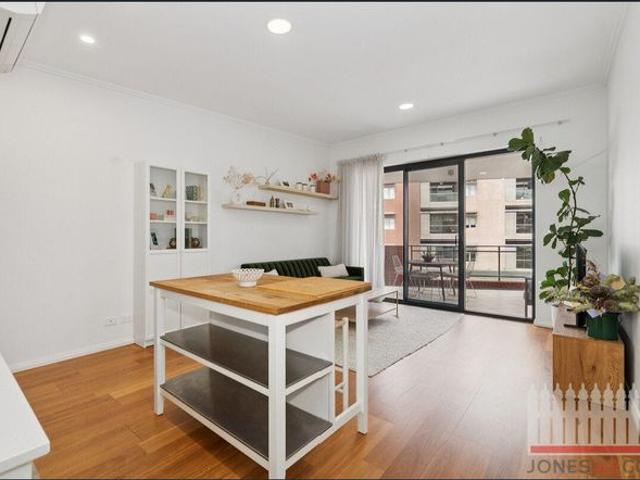 Spacious Apartment Living in the Heart of Bassendean