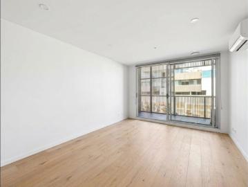Spacious Apartment Living in the Heart of Brunswick
