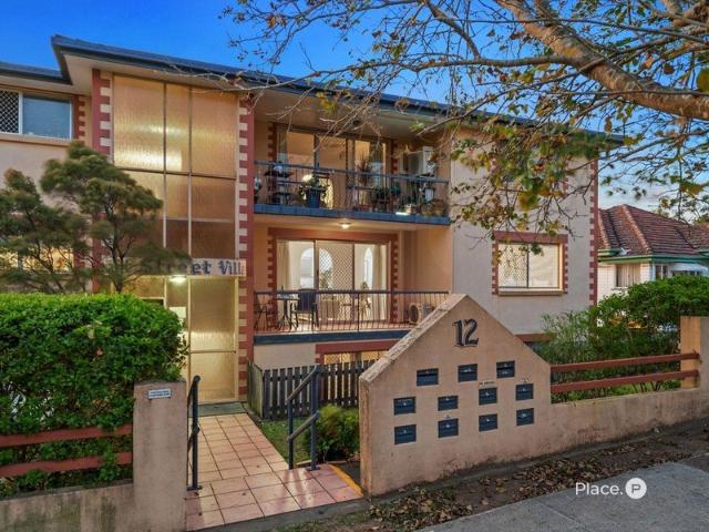 Well Built, Spacious and Perfectly Positioned