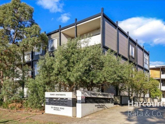 Spacious Apartment Living, Popular Location!