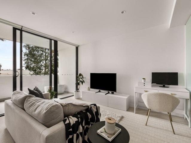 Spacious Apartment Living with a Generous Balcony