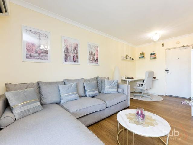 Spacious Apartment with Views, Pool Access & Prime Location