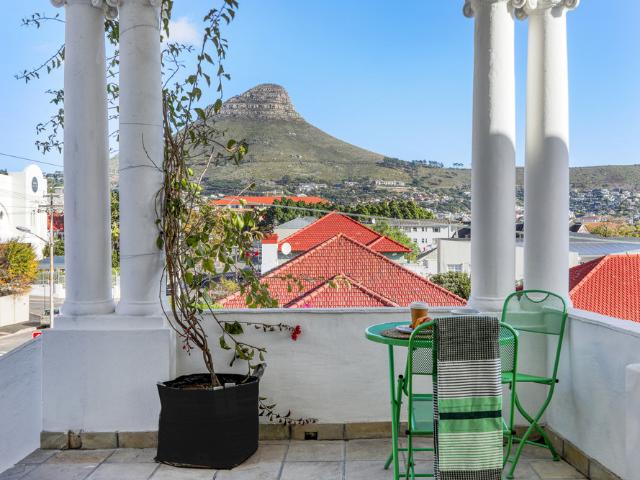 Spacious Apartment with Views: Safe & Secure