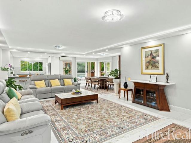 Spacious apartment with a large balcony