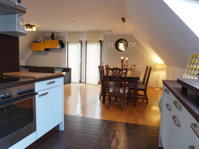 Spacious apartment with balcony and garage in Troisdorf – euhabitat
