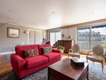 Spacious apartment with balcony Paris 15th arrondissement