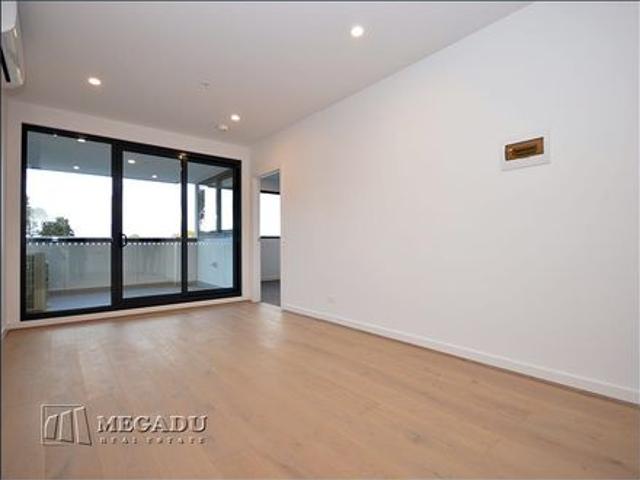 Spacious Apartment with Beautiful Uninterrupted View