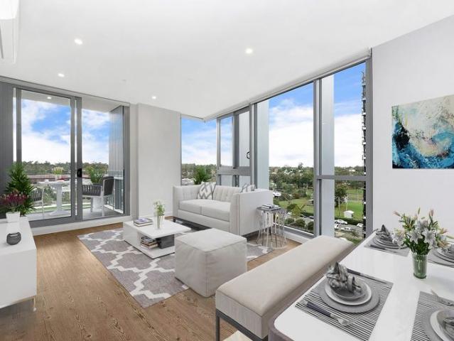 Spacious Apartment with Cricket Oval Views in Thornton Estate