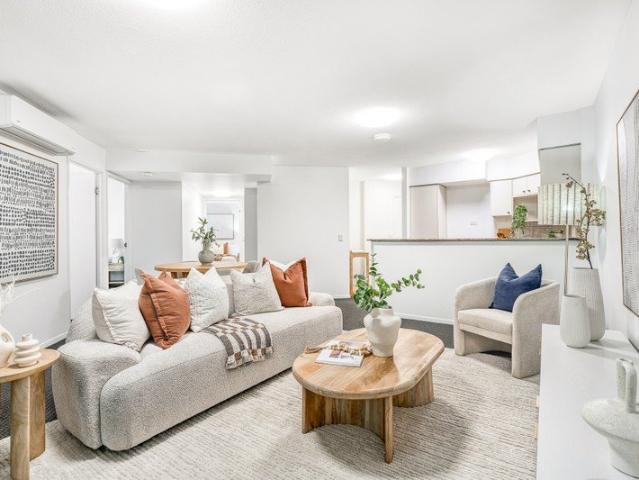 Spacious Apartment with Exceptional Outdoor Living in Auchenflower