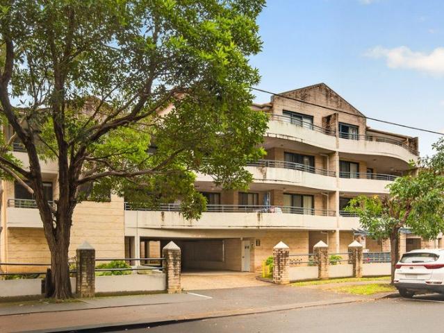 Spacious Apartment with Expansive All Weather Balcony in a Prime Lifestyle Setting