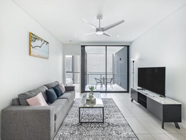Spacious Apartment with Expansive Terrace in BSHS Catchment