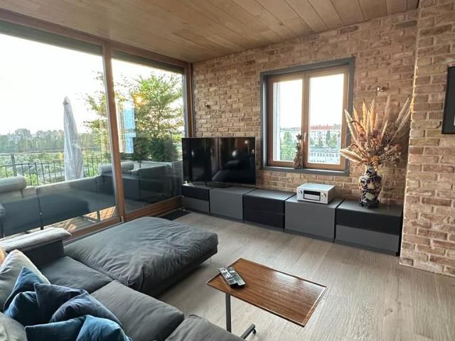 Spacious apartment with gorgeous view Prenzlauer Berg, Berlin Amsterdam Apartments for Rent