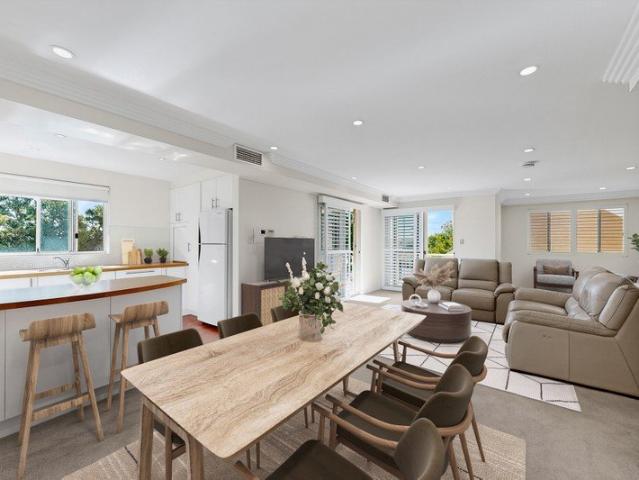 Spacious Apartment With House Like Proportions