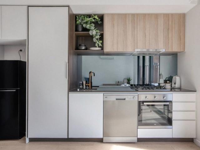 Spacious Apartment with Large Balcony in Bundoora