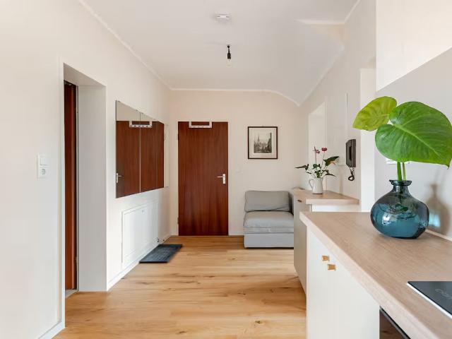 Spacious Apartment with Office or 2nd Bedroom