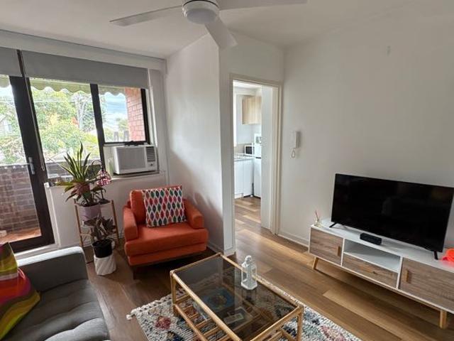 SPACIOUS APARTMENT WITH PRIVATE BALCONY & OFF STREET PARKING