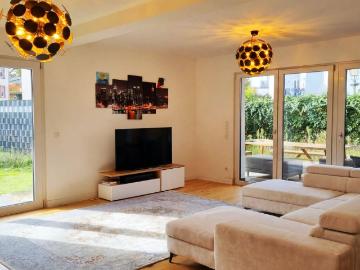 Wohnung mieten in Schlehenweg, Frankfurt - Garten
