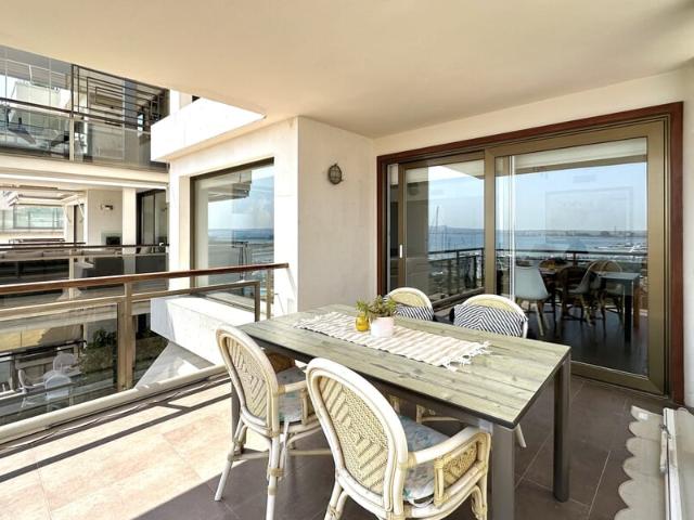 Spacious apartment with sea views near Porto Pi