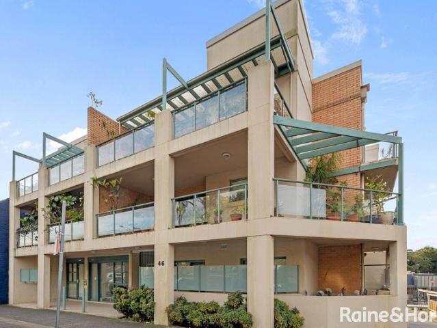 Spacious Apartment with Space, Comfort and Exceptional Convenience