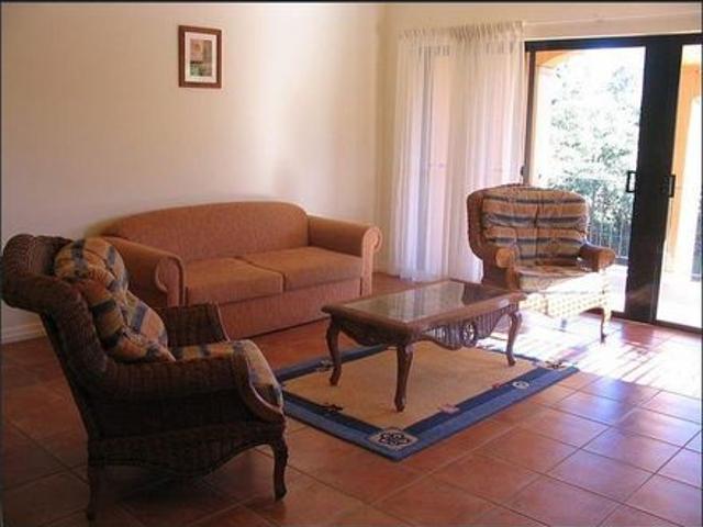 Spacious apartment within Hope Island Resort
