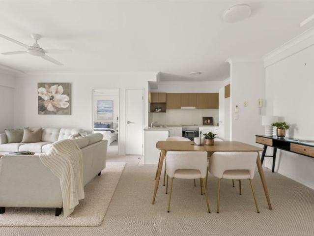 SPACIOUS APARTMENT within SERENITY IN BOTANIC