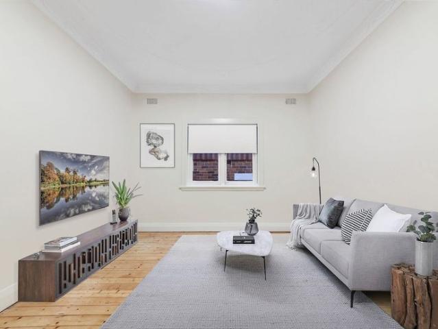 Spacious Art Deco Apartment, Walking Distant To Bondi Beach