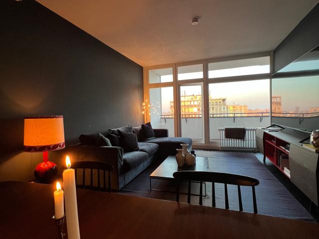 Spacious Artist’s Apartment in a Listed Building of Classical Modernism – Hansaviertel, Berlin