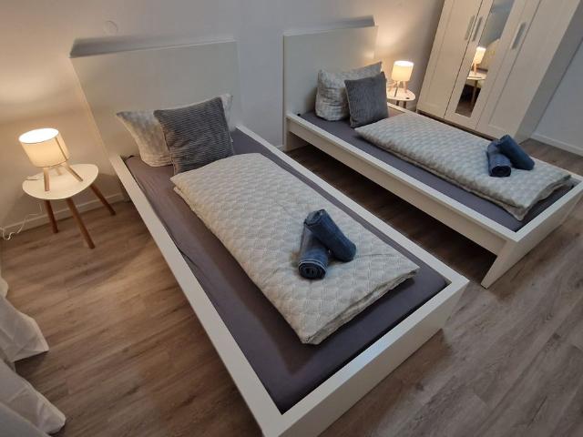 Spacious, awesome studio Braunschweig, Braunschweig Amsterdam Apartments for Rent