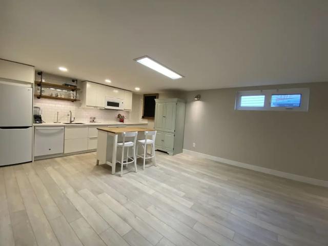 SPACIOUS BASEMENT SUITE WITH HUGE WINDOWS AND PRIVATE ENTRANCE!