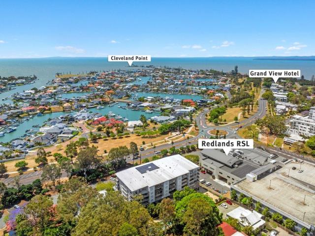 Spacious Bayside Living with an Oversized Entertaining Terrace