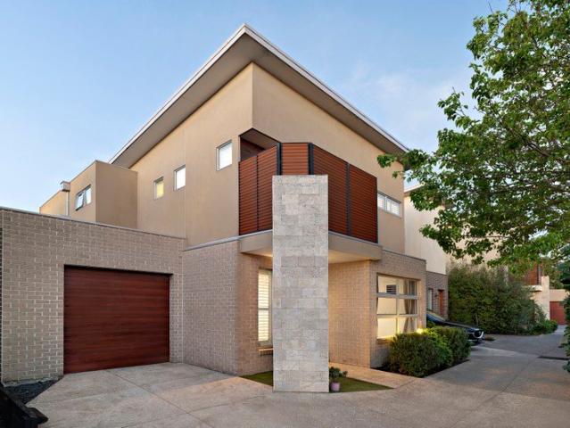 Spacious Bayside Living with Exceptional Lifestyle Appeal