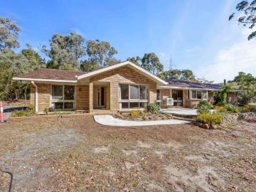 Mount Helen, Navigators - Parking, Equipped kitchen