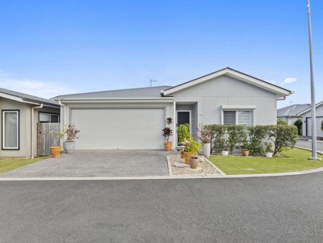Spacious Beauty, Private Corner Location