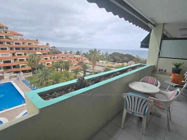 Spacious beachfront apartment with balcony and beautiful views of the sea and Mount Teide