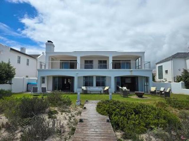spacious beachfront living with spec.
