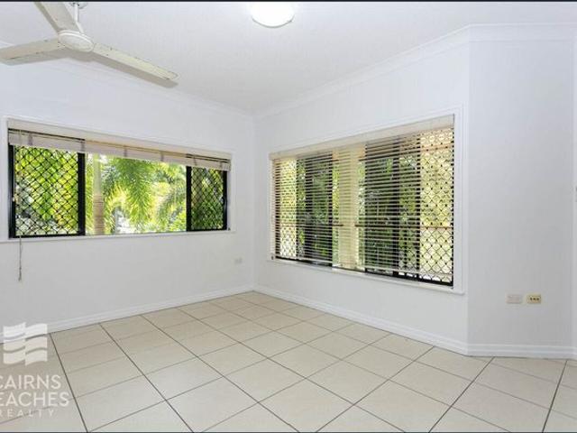 Spacious Beachfront Unit