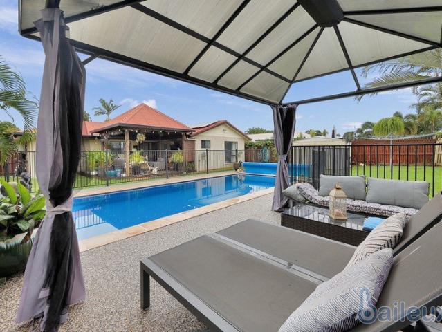 Spacious Beachside Family Retreat with Inground Pool