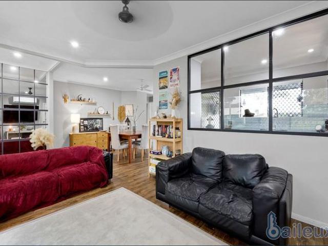 Spacious Beachside Family Retreat with Inground Pool