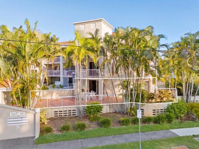Spacious Beachside Living in the Heart of Koala Park