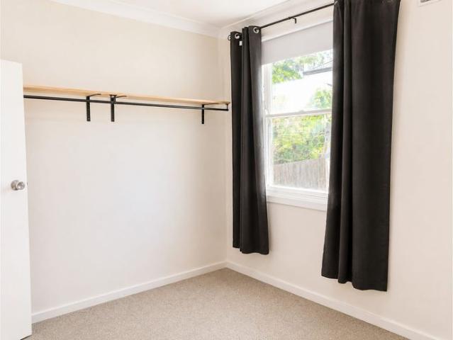 Spacious Bedroom Family Home in Convenient Location