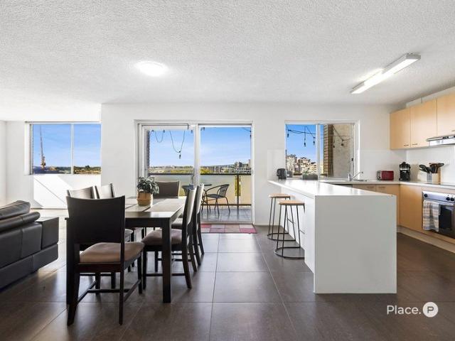 Spacious Boutique Apartment with River Views and Exceptional Convenience