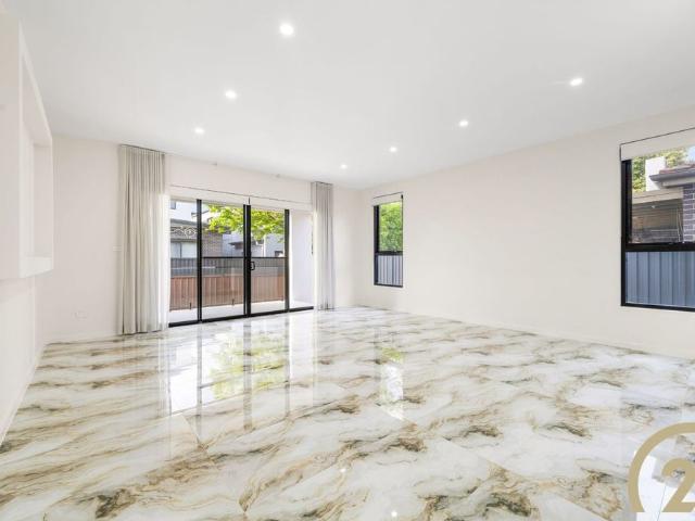 Spacious Brand New Five Bedroom Duplex