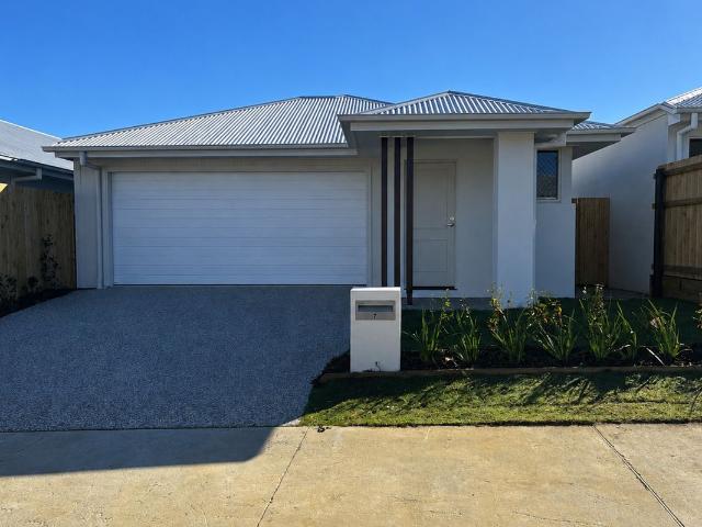 spacious brand new home with ducted air conditioning