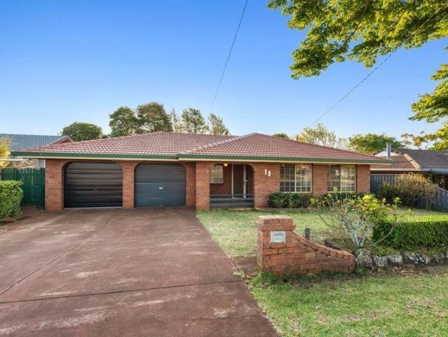 Spacious Brick with Potential PLUS!