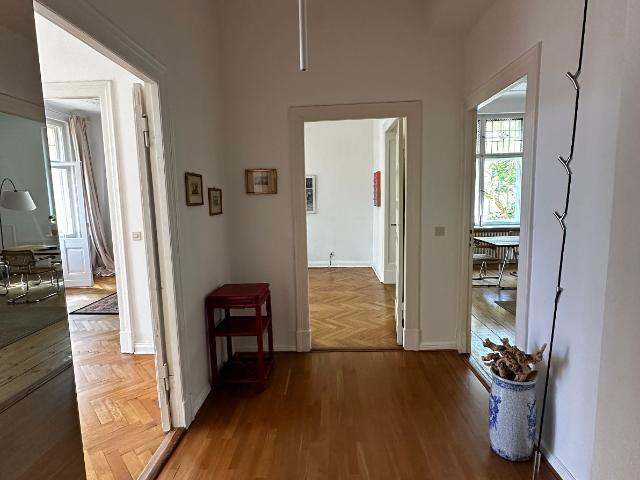 Spacious, bright classic Berlin apparent, high ceilings, wooden floor, French doors, Berlin Amsterdam Apartments for Rent