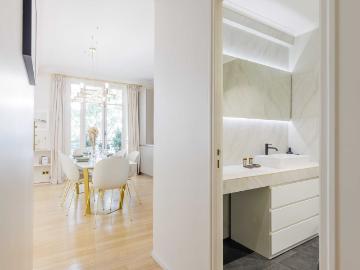 Spacious, bright and modern apartment near Trocadero, Paris Amsterdam Apartments for Rent