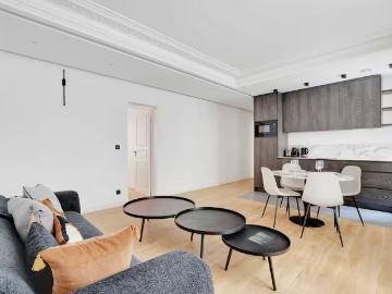 Spacious, bright and well equipped apartment, Paris Amsterdam Apartments for Rent