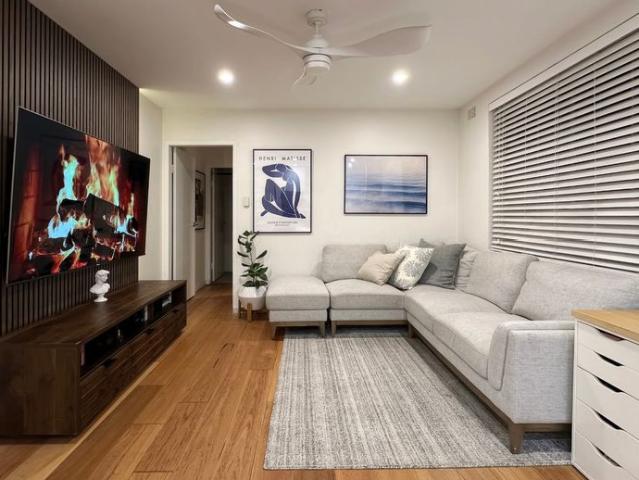 Spacious & Bright Apartment with Parking!
